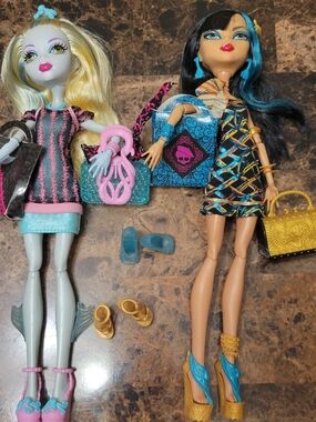G1 Monster High Scaris 2 Pack Lagoona Blue & Cleo De Nile Only Displayed